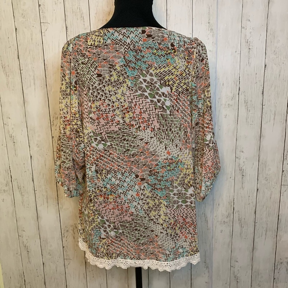 Bobeau Sheer 3/4 Sleeve Blouse Medium - Picture 2 of 4